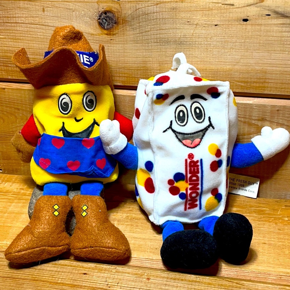 Vintage 1998 "Twinkie the Kid" & "Freddy the Fresh Guy!" 10" Plushes in  EUC